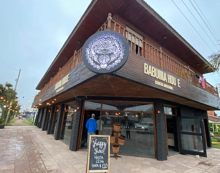 Babuina House (Bar)